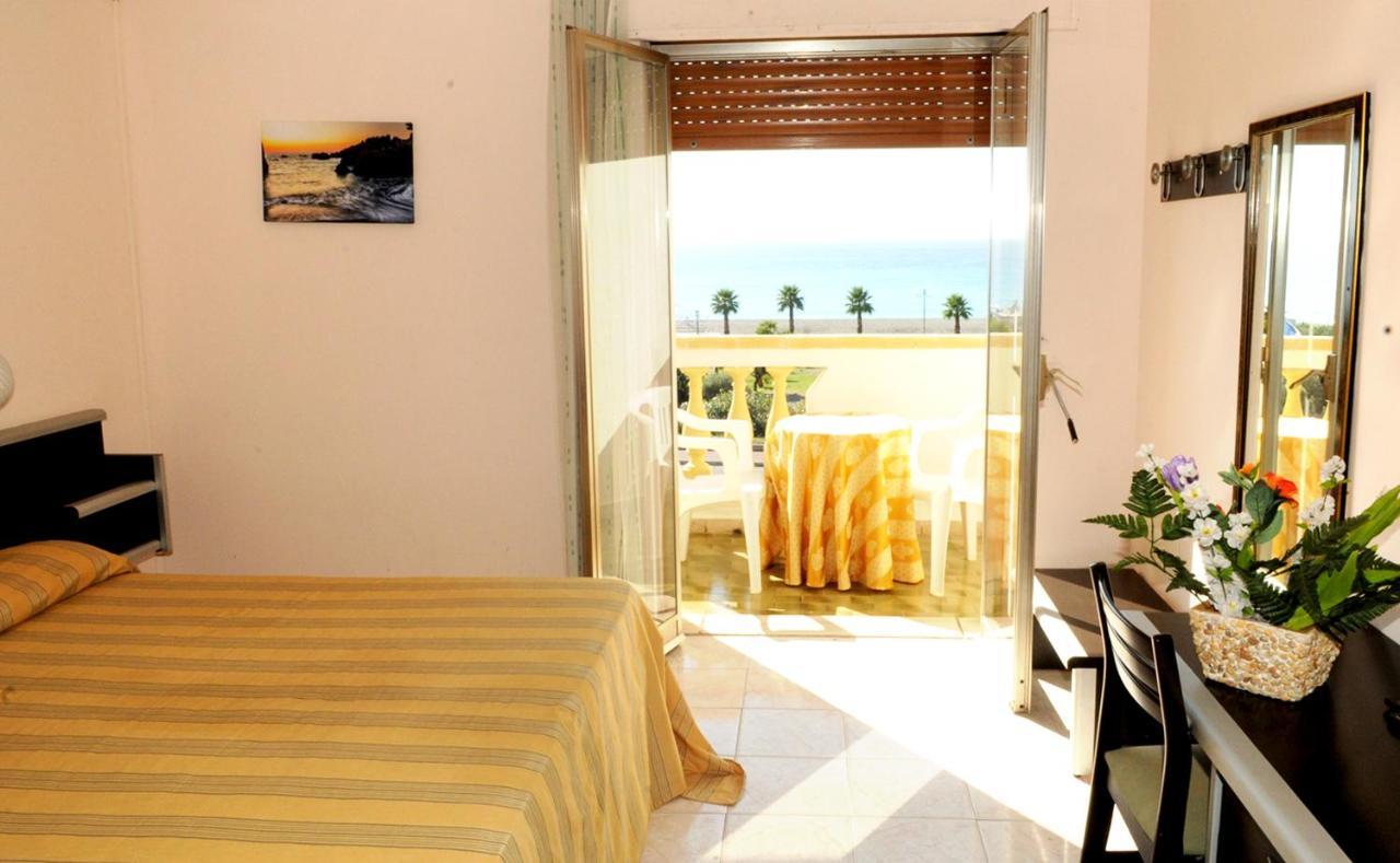 Hotel Parco Dei Principi Scalea Esterno foto
